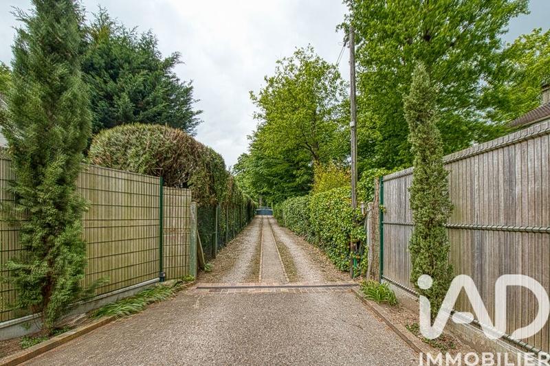 Maison - 218 m² - 9 pièces