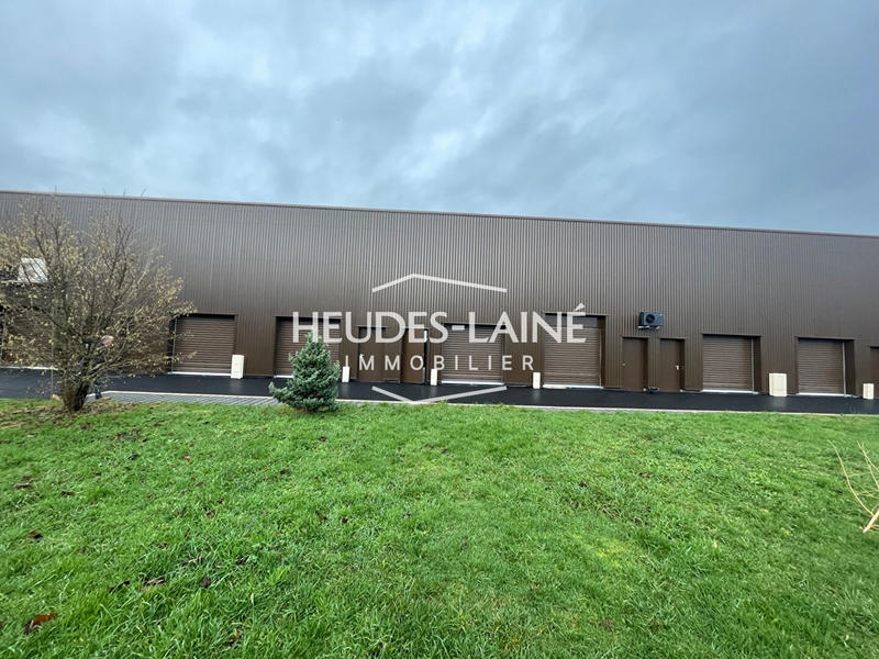 Local d'activités - 83 m² - 1 pièce