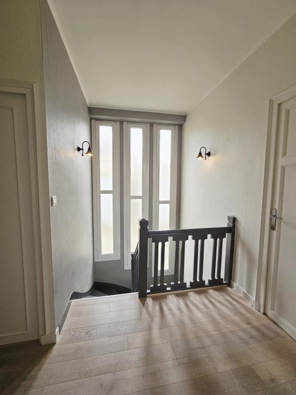 Maison - 251 m² - 10 pièces