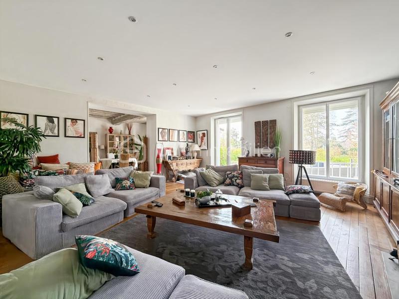 Maison bourgeoise - 280 m² - 10 pièces