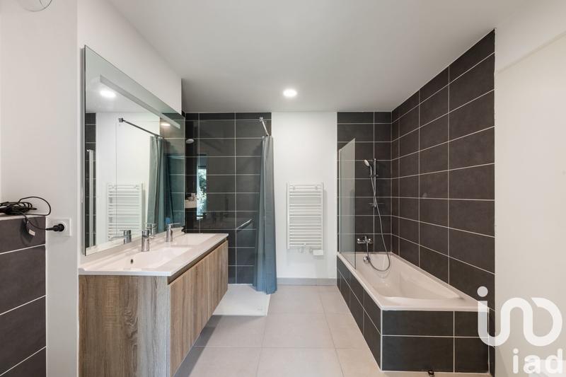 Appartement - 97 m² - 4 pièces