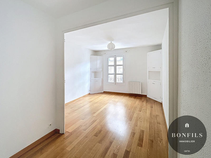 Appartement - 83 m² - 3 pièces