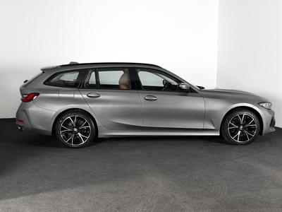 Bmw Série 3 Touring Lci 318da 150ch Mhev Gps Cockpit Cuir Regul Carplay Eclairage d’Ambiance 150 Ch