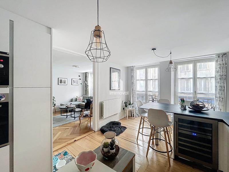 Appartement - 81 m² - 4 pièces