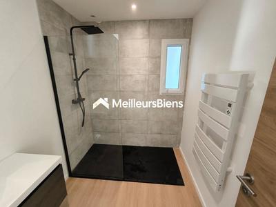 Maison - 96 m² - 5 pièces