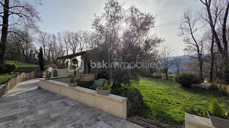 Corps de ferme - 218 m² - 6 pièces