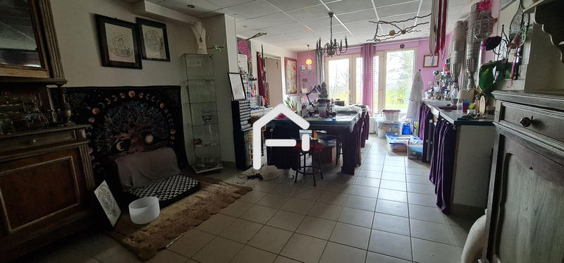 Maison - 225 m² - 8 pièces