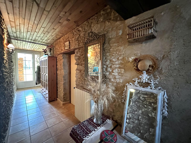 Mas - 360 m² - 18 pièces