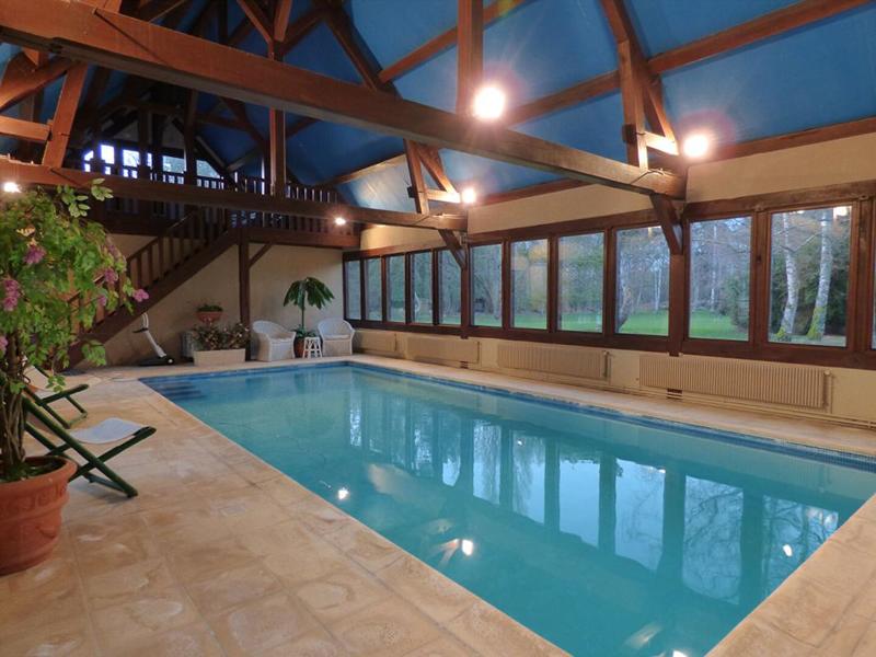 Propriété - 328 m² - 10 pièces