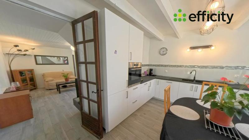 Maison - 92 m² - 5 pièces