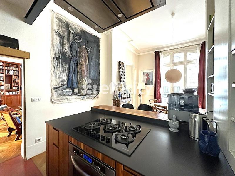 Appartement - 232 m² - 7 pièces