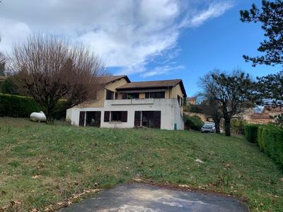 Maison - 137 m² - 5 pièces