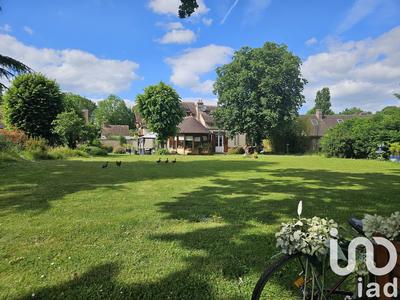 Maison - 216 m² - 10 pièces