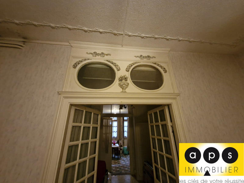 Immeuble - 214 m² - 11 pièces