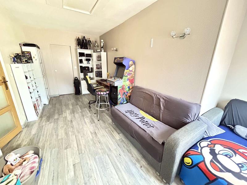 Maison traditionnelle - 90 m² - 5 pièces