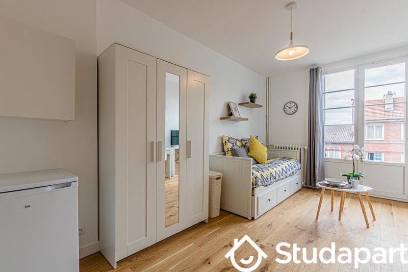 Chambre - 12 m² - 1 pièce