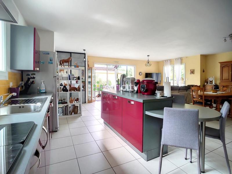 Maison - 332 m² - 24 pièces