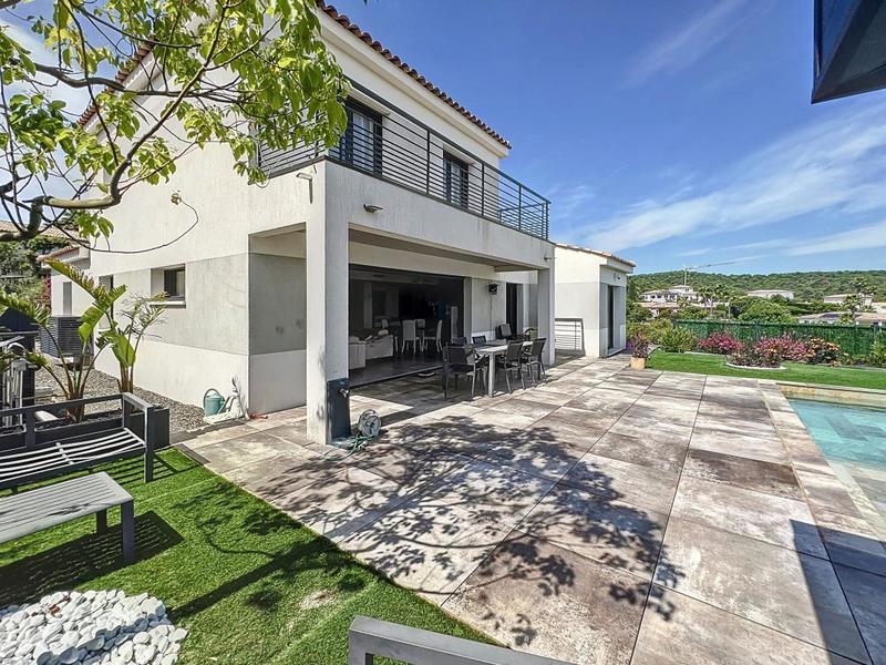 Villa - 158 m² - 5 pièces