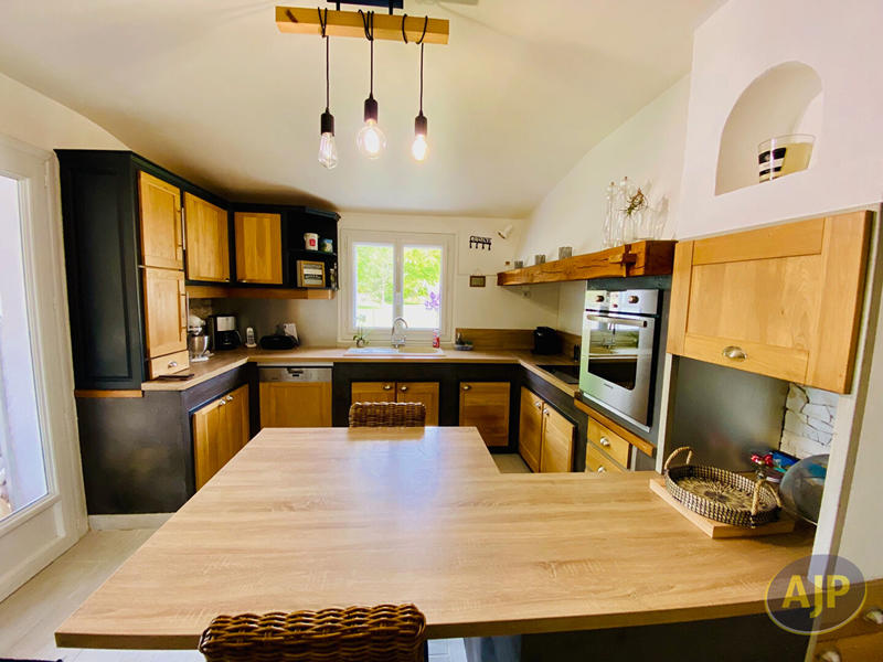 Maison - 178 m² - 5 pièces