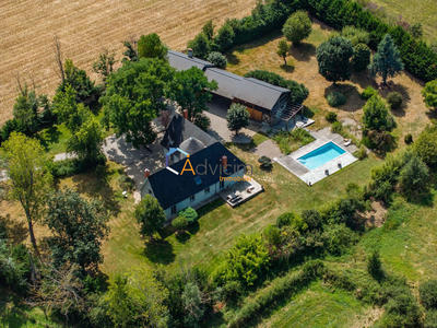 Maison - 280 m² - 7 pièces