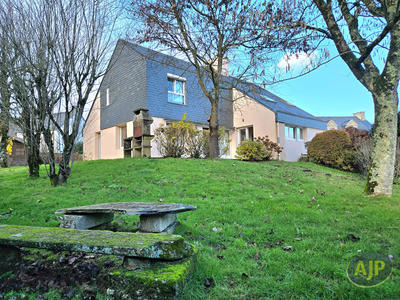 Maison - 173 m² - 6 pièces