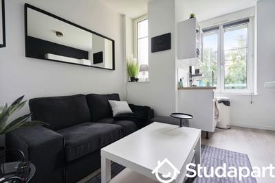 Chambre - 11 m² - 1 pièce