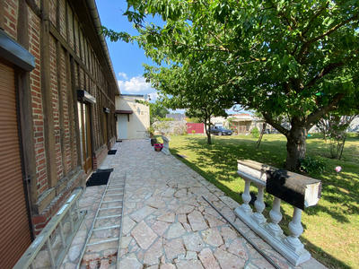 Maison - 207 m² - 6 pièces