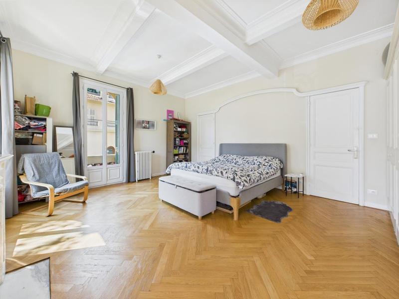 Appartement bourgeois - 193 m² - 4 pièces