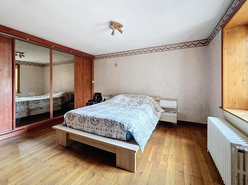 Maison - 253 m² - 6 pièces