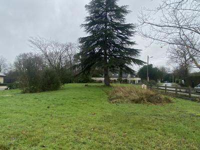 Terrain constructible - 636 m²