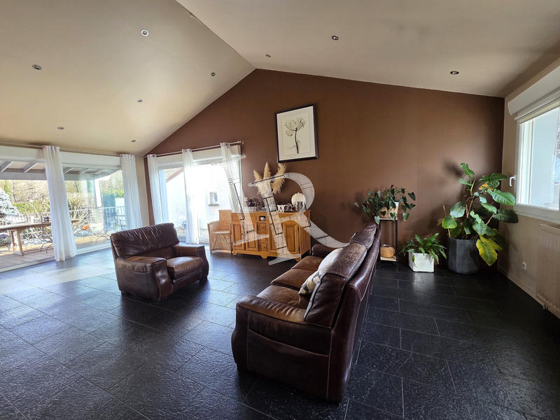 Maison - 160 m² - 5 pièces