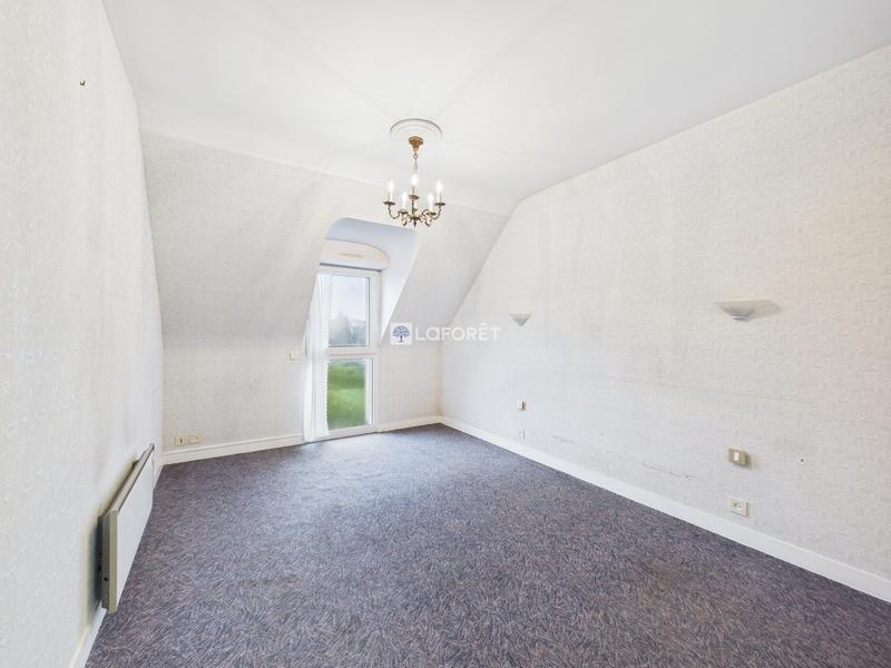 Maison traditionnelle - 143 m² - 6 pièces