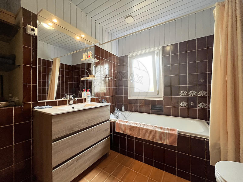 Maison - 163 m² - 6 pièces