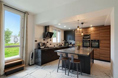 Maison - 167 m² - 7 pièces