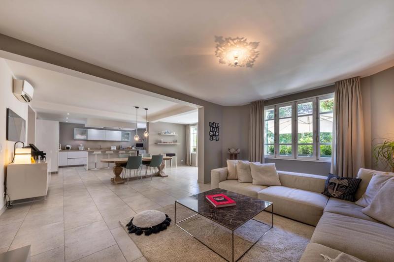 Villa - 200 m² - 7 pièces