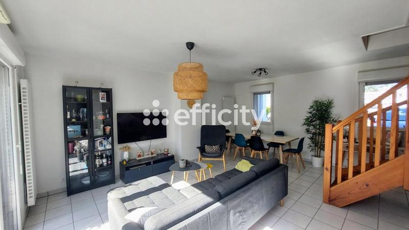 Maison jumelée - 82 m² - 4 pièces