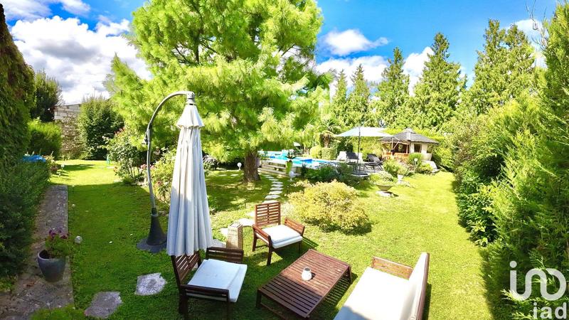 Maison - 215 m² - 7 pièces