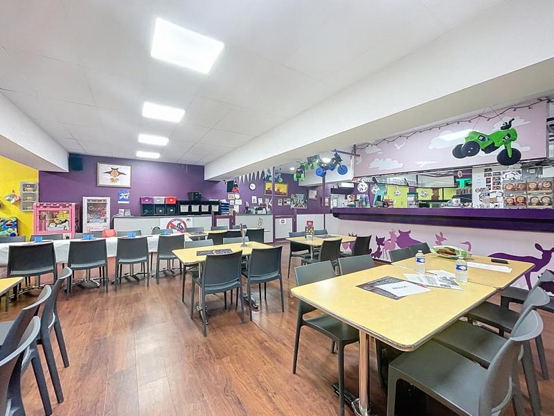 Local commercial - 790 m² - 9 pièces