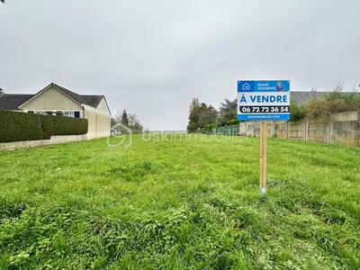 Terrain constructible - 1 704 m²