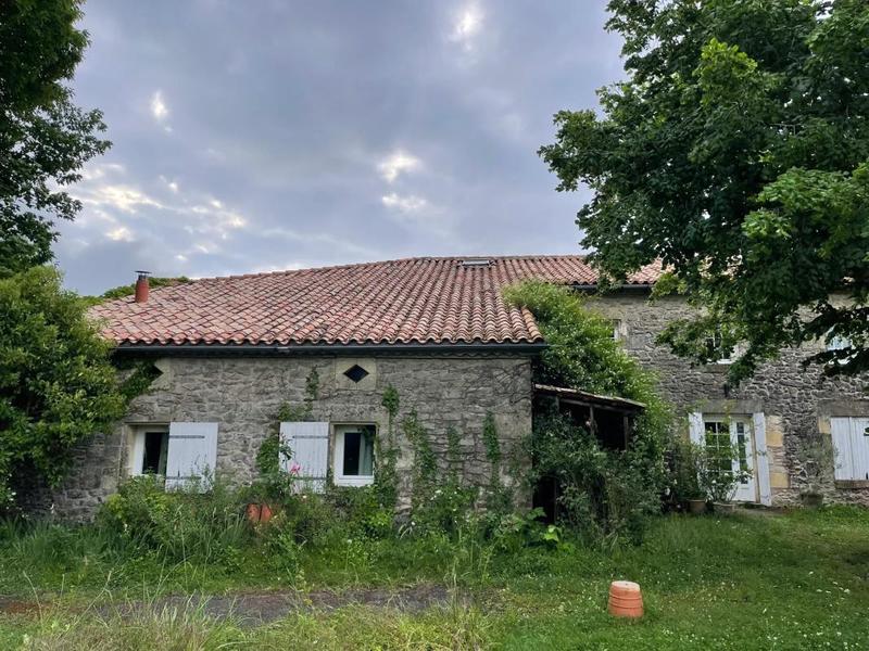 Maison en pierre - 250 m² - 9 pièces