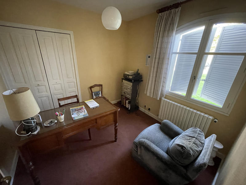 Maison - 300 m² - 12 pièces