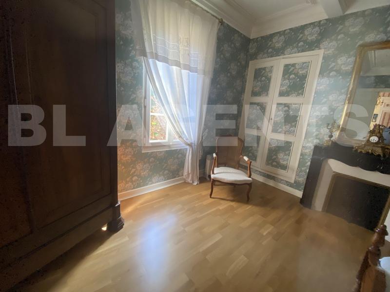 Maison de maîtres - 273 m² - 8 pièces