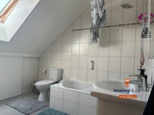 Maison - 88 m² - 4 pièces