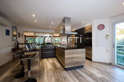 Maison - 104 m² - 4 pièces