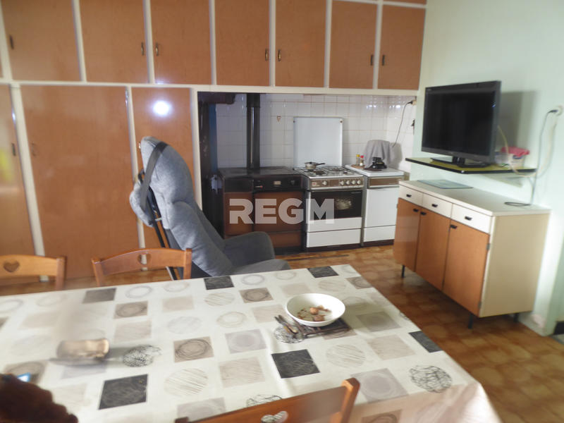 Propriété - 170 m² - 9 pièces