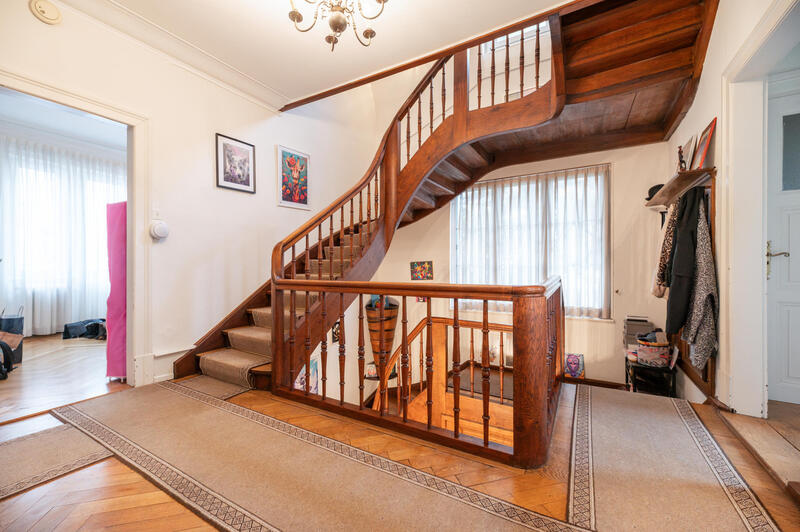 Villa - 253 m² - 10 pièces