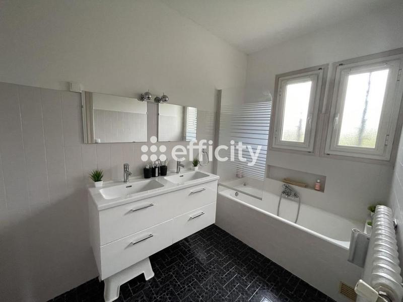 Maison - 175 m² - 7 pièces