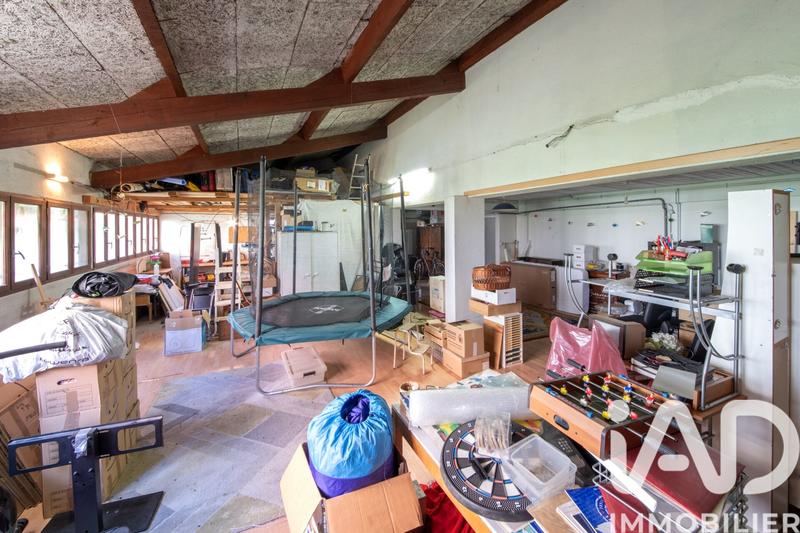 Maison - 201 m² - 6 pièces