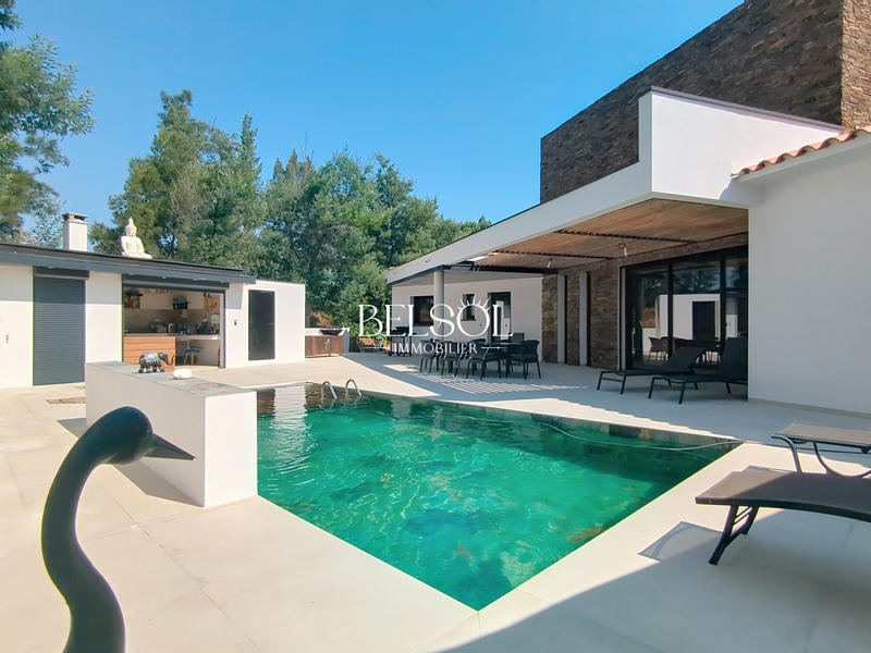 Villa - 216 m² - 7 pièces