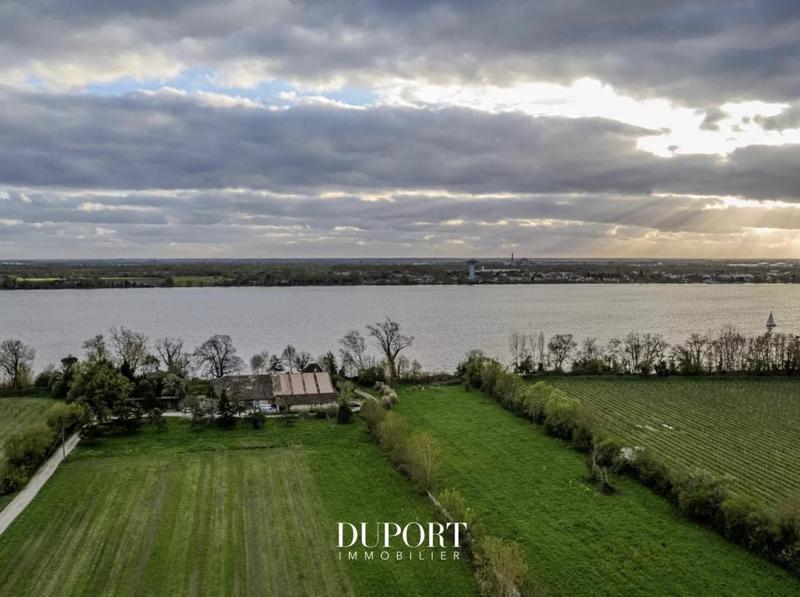 Propriété - 300 m²